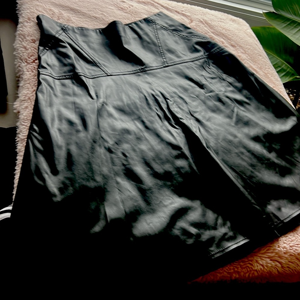 BCBG Maxazria full leather skirt, style camper